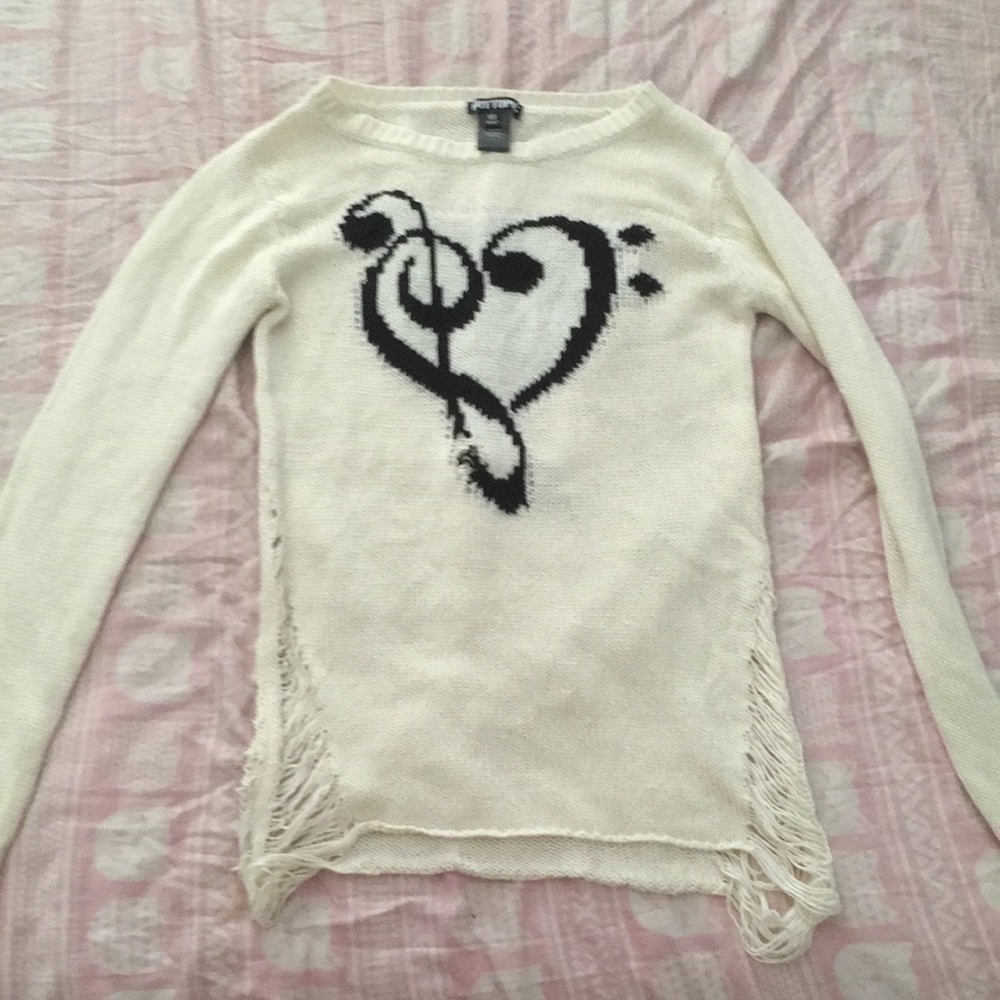 white music note long sleeve top